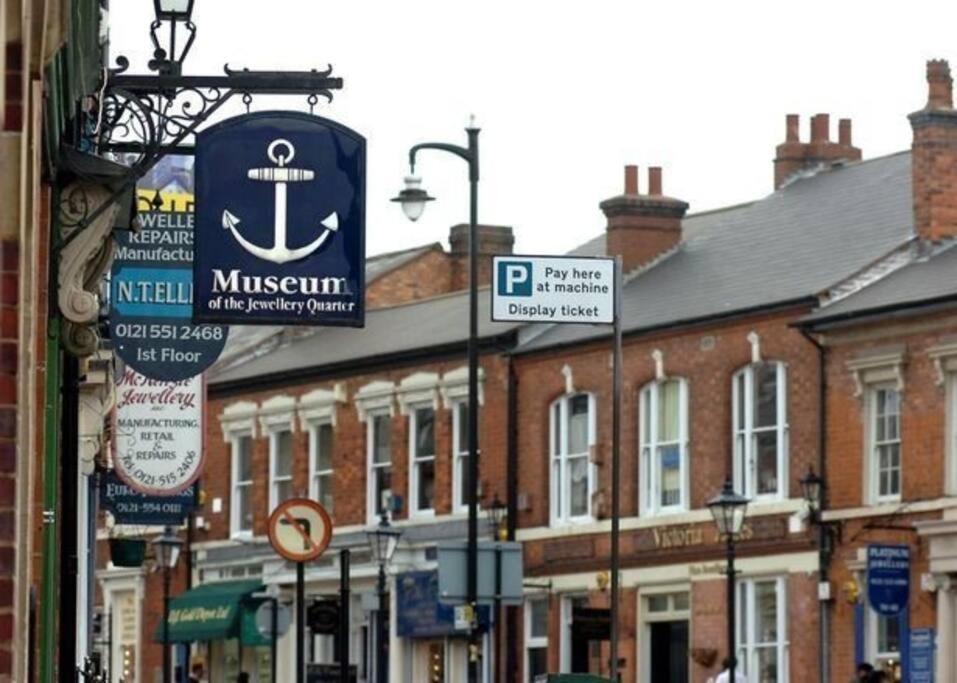 Stylish Jewellery Quarter Apartment Sleeps 4 Birmingham Exterior photo